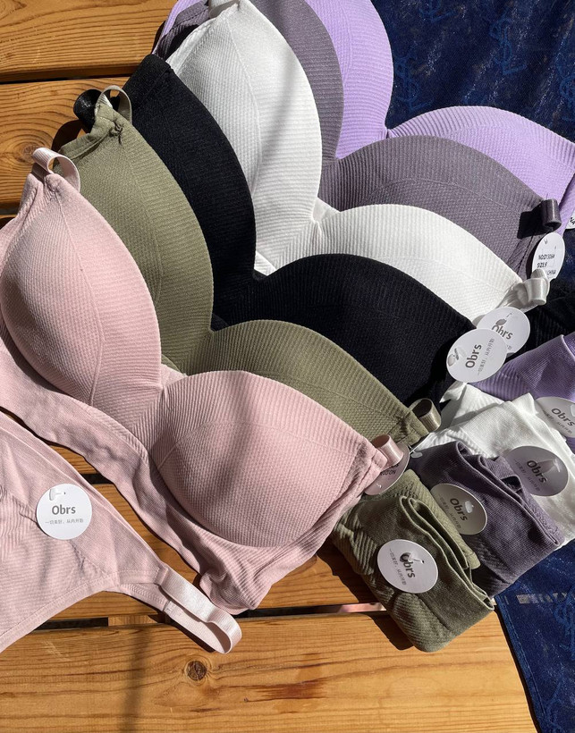 ست شورت و سوتین مدل دلبر نرم و لطیف